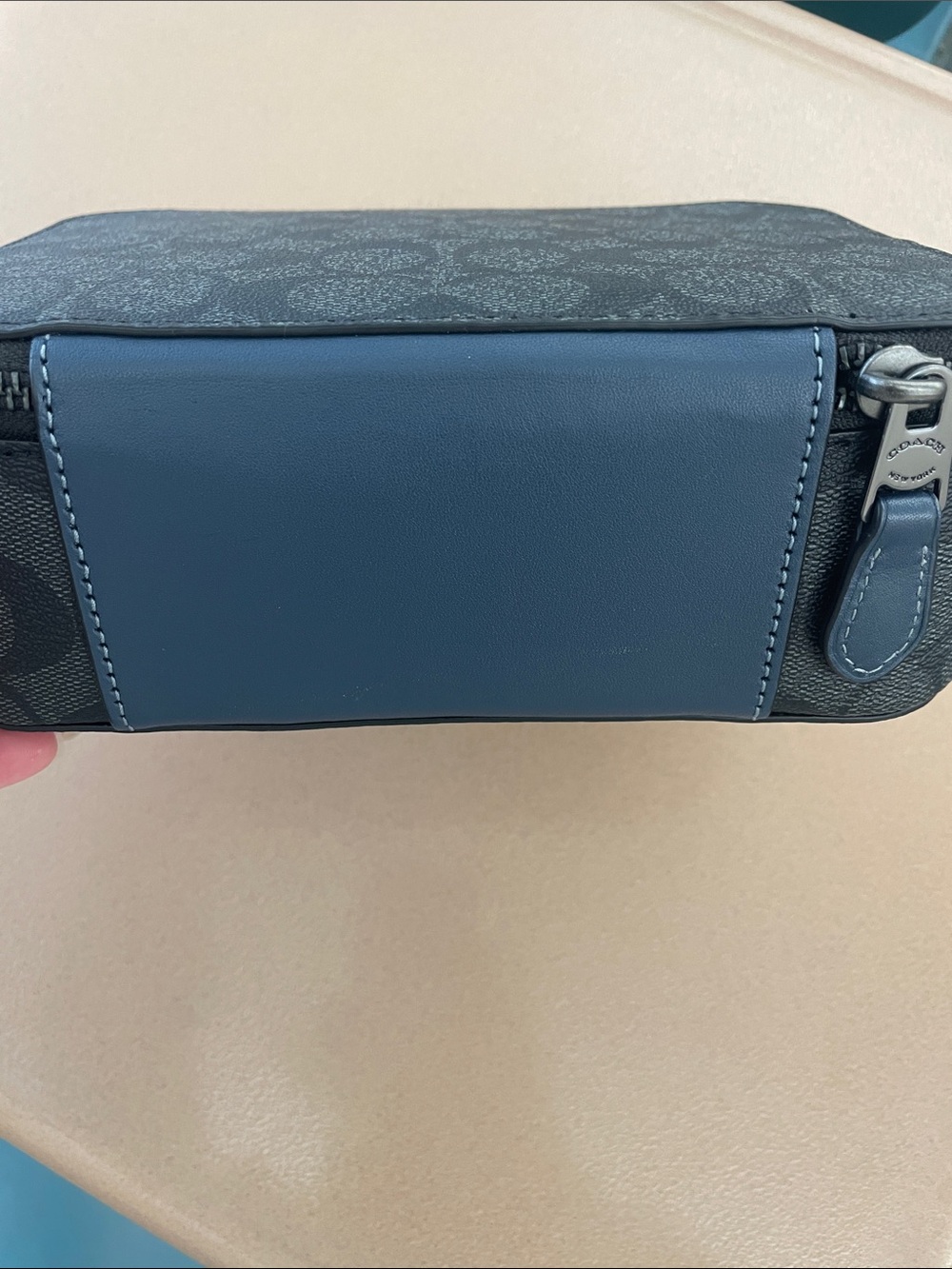 New Coach charcoal Signature accessories Zip Pouch - Picture 3 of 14